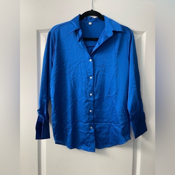 Tops - Amazon Blue Long Sleeve Button Down Top